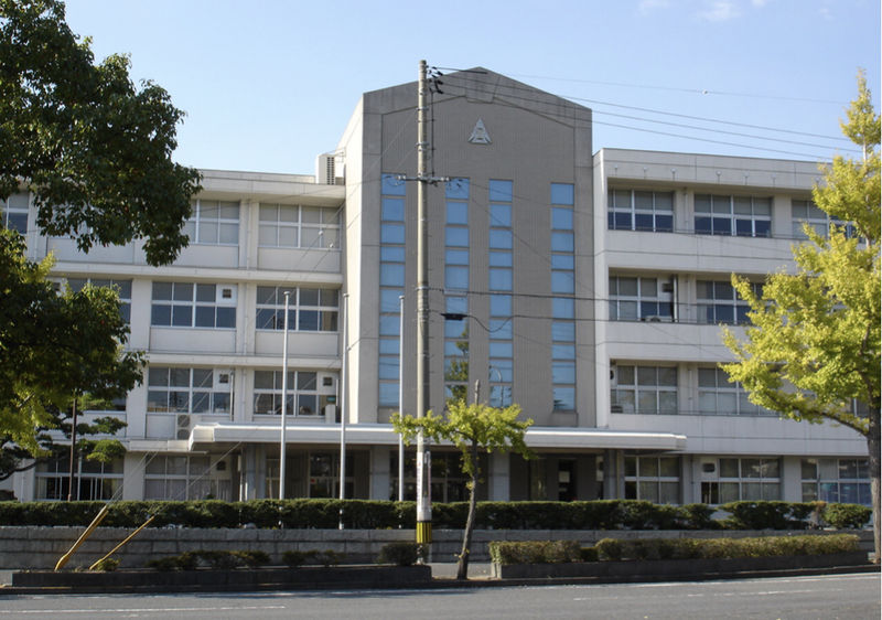 ファイル:山口県立徳山高等学校.jpeg